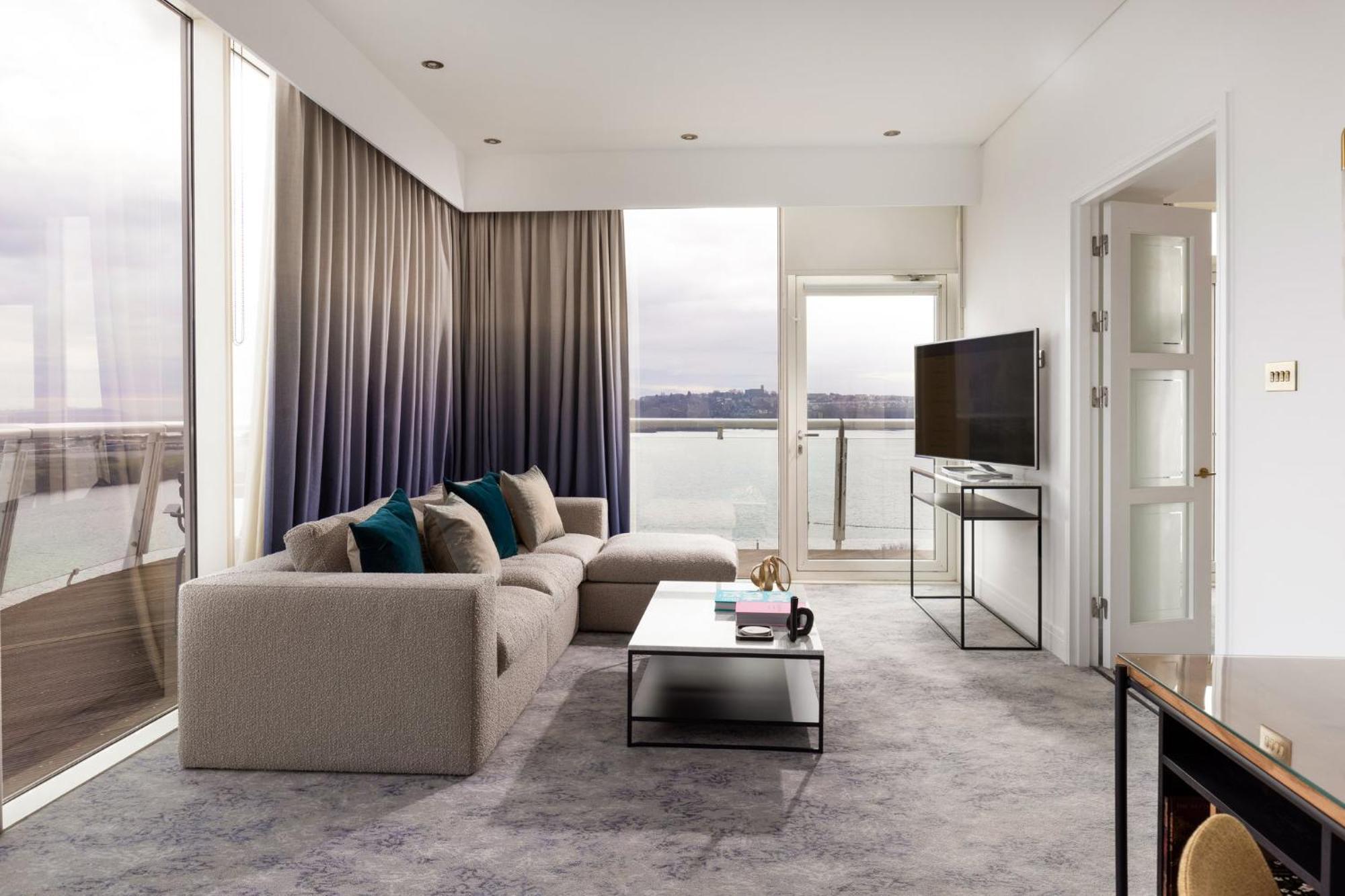 Voco St. David's By Ihg 5* Cardiff