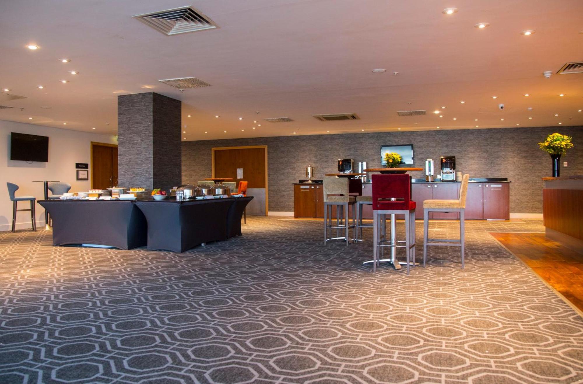 Voco St. David's By Ihg Hotel Cardiff