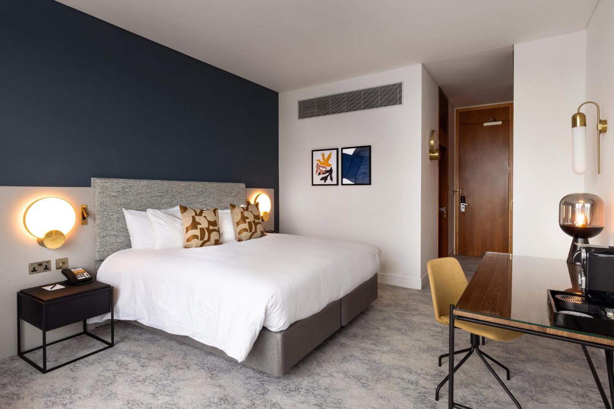 Voco St. David's By Ihg Hotel Cardiff
